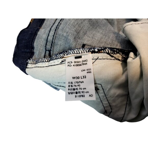 NEW Levis 501 Original Fit 30x32 100% Cotton Dark Wash Denim Jeans Black Button - Picture 11 of 11